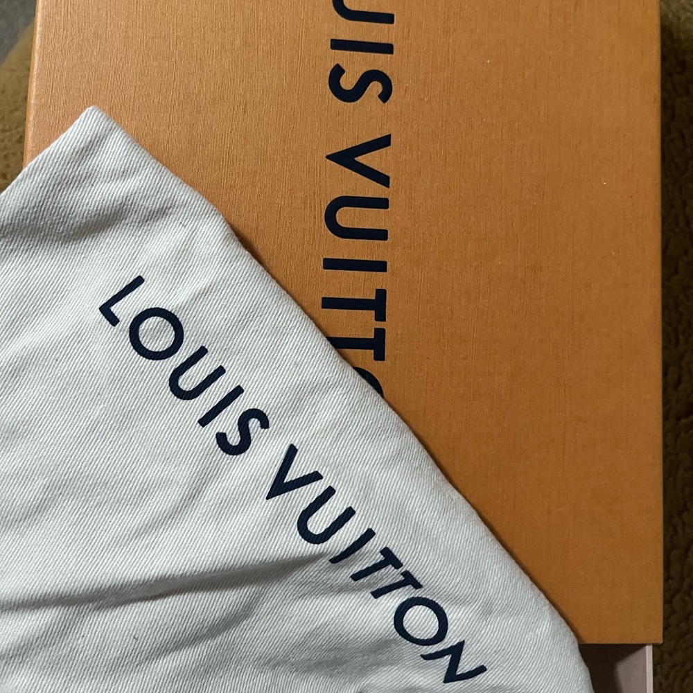 Louis Vuitton Flat Mules Sandals sz 39 - Picture 4 of 4